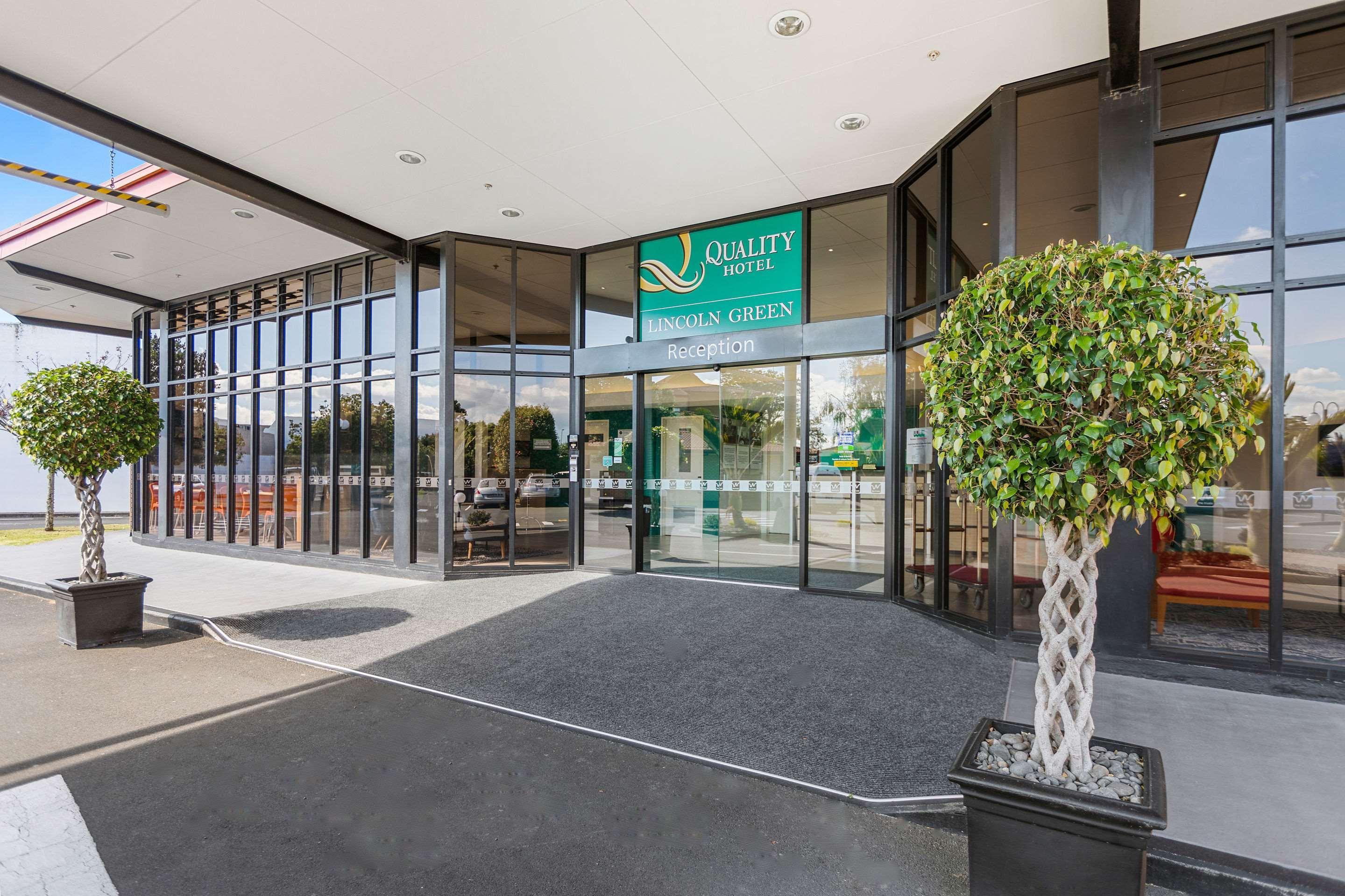 Quality Hotel Lincoln Green Auckland Exterior photo